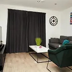 Luxury Ensuite Apartment With Shared Living Room And Kitchen